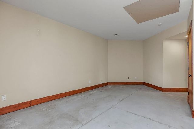 28655 W 223rd Street, Spring Hill, KS 66083