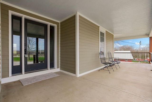 28655 W 223rd Street, Spring Hill, KS 66083