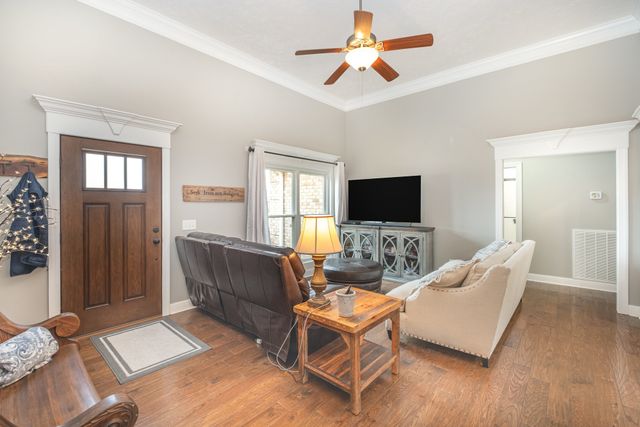 148 Glider Loop, Eagleville, TN 37060