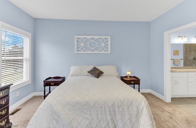 9937 Southwyck Avenue NW, North Canton, OH 44720