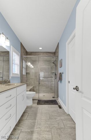 9937 Southwyck Avenue NW, North Canton, OH 44720