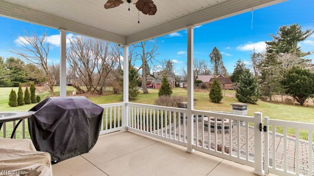 9937 Southwyck Avenue NW, North Canton, OH 44720