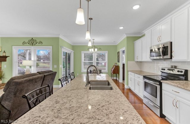 9937 Southwyck Avenue NW, North Canton, OH 44720