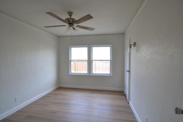 1206 N 8th Street, Fresno, CA 93703