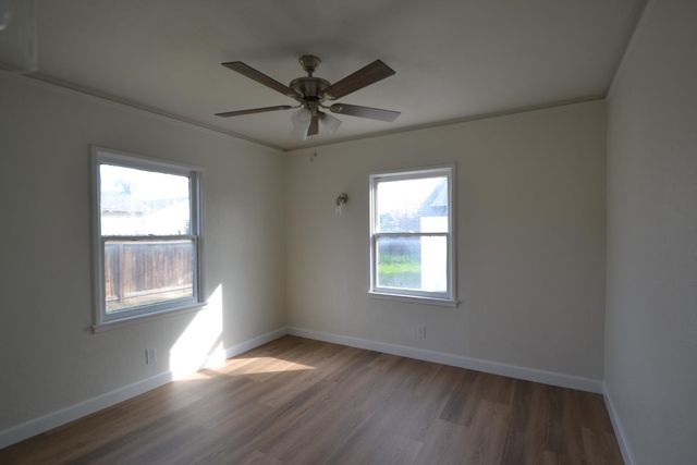 1206 N 8th Street, Fresno, CA 93703