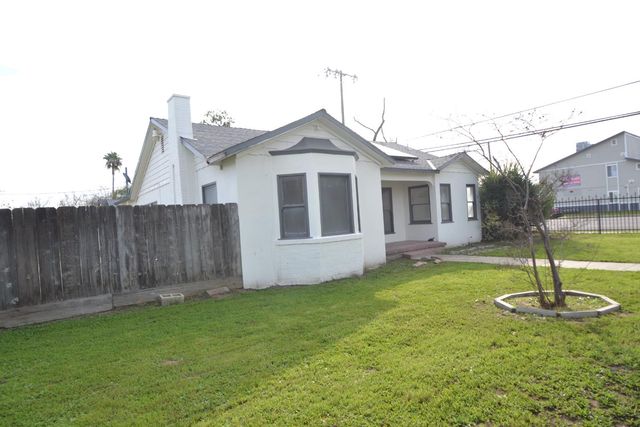 1206 N 8th Street, Fresno, CA 93703