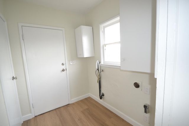 1206 N 8th Street, Fresno, CA 93703