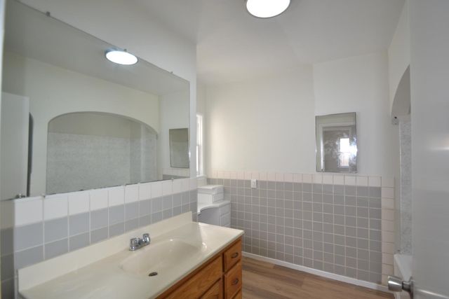 1206 N 8th Street, Fresno, CA 93703