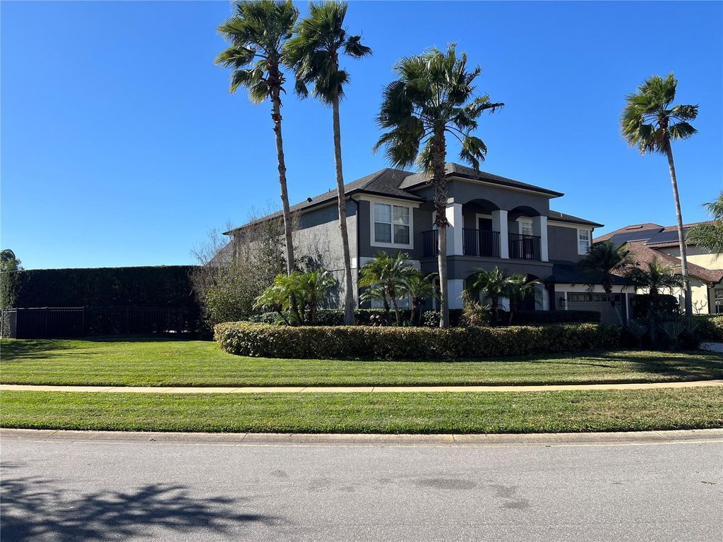 Image 3 of property listing at 9754 PINEOLA DRIVE, Orlando, FL 32836