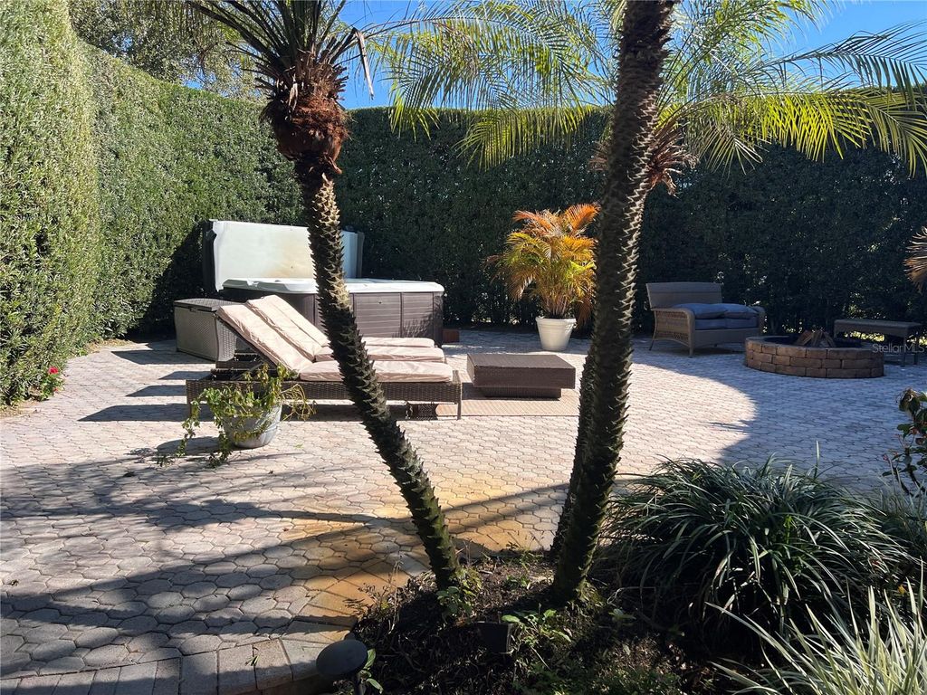 Image 36 of property listing at 9754 PINEOLA DRIVE, Orlando, FL 32836