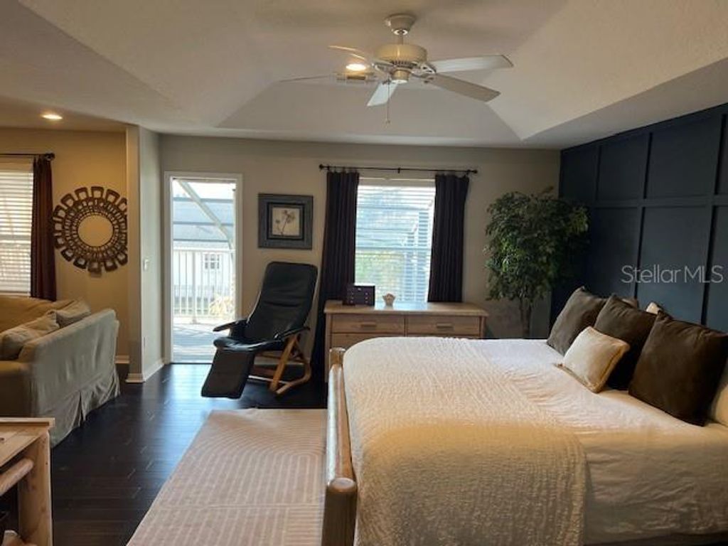 Image 44 of property listing at 9754 PINEOLA DRIVE, Orlando, FL 32836