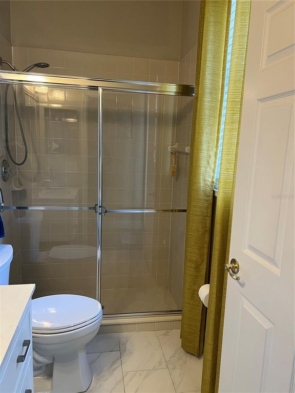 Image 60 of property listing at 9754 PINEOLA DRIVE, Orlando, FL 32836