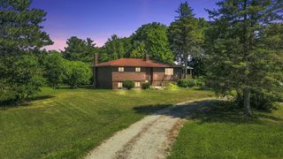 780 N Hadley Road, Brandon Charter Twp, MI 48462
