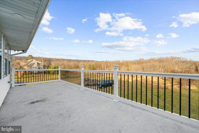 988 HOCH ROAD, Danielsville, PA 18038