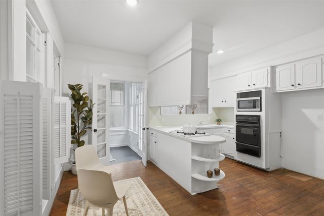 3308 Yupon Street, Houston, TX 77006