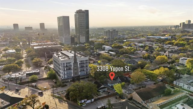 3308 Yupon Street, Houston, TX 77006