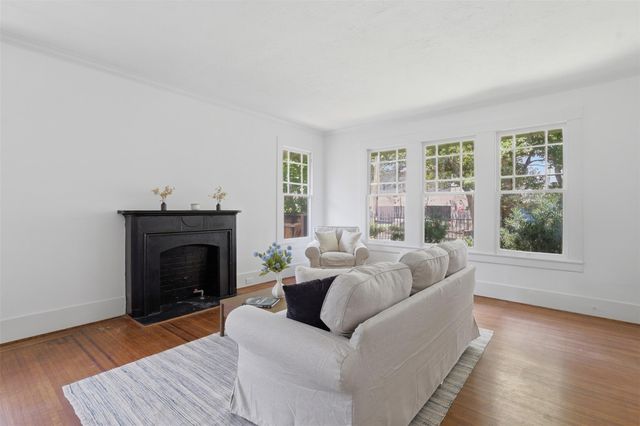 3308 Yupon Street, Houston, TX 77006