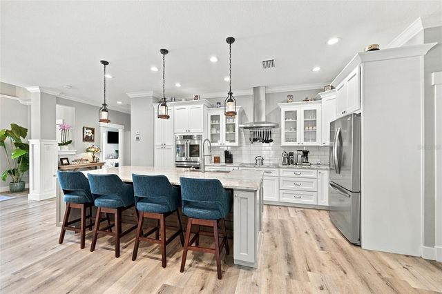 3925 1ST STREET NE, St Petersburg, FL 33703
