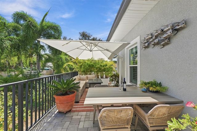3925 1ST STREET NE, St Petersburg, FL 33703