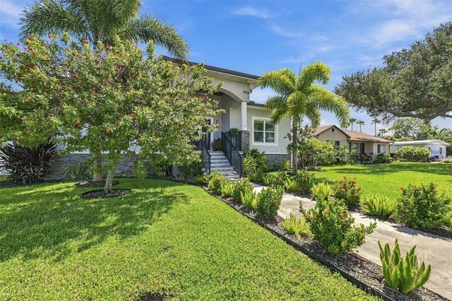 3925 1ST STREET NE, St Petersburg, FL 33703