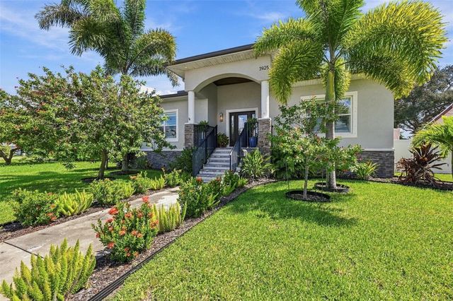 3925 1ST STREET NE, St Petersburg, FL 33703