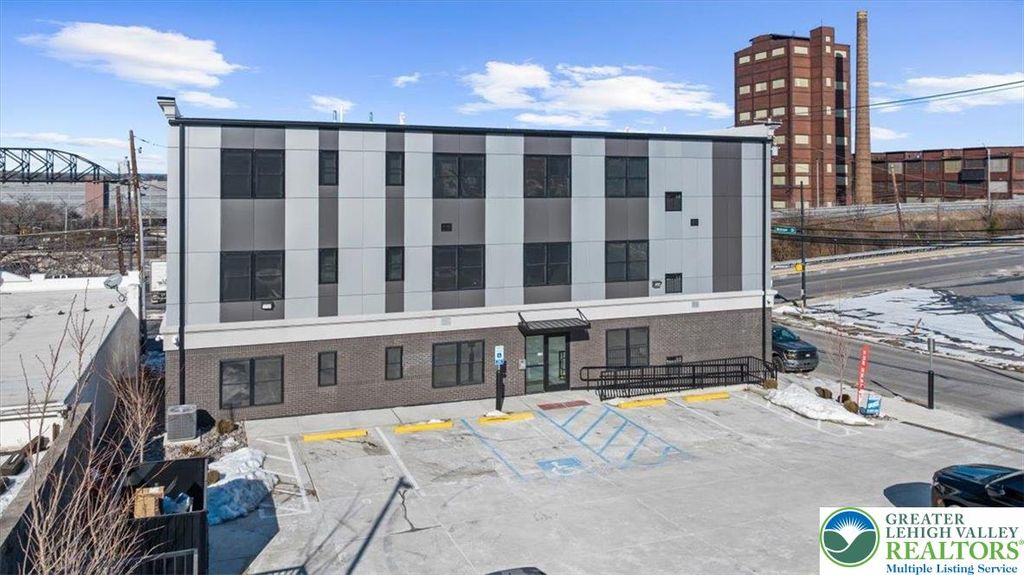 410 William Street 102, Bethlehem City, PA 18015