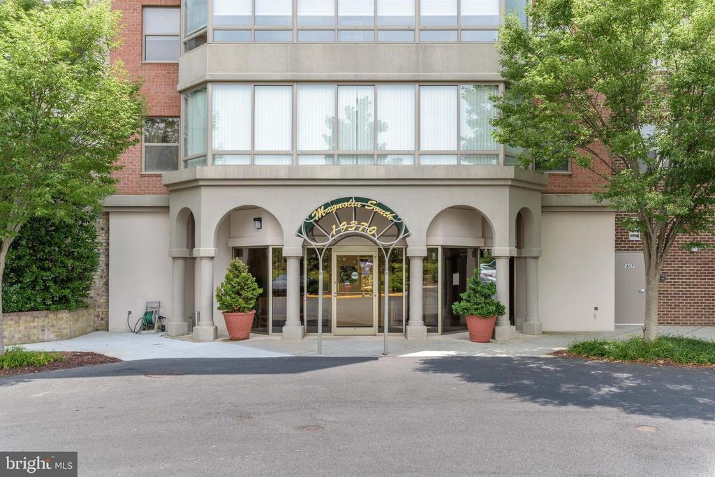 19370 MAGNOLIA GROVE SQ #410, Leesburg, VA 20176