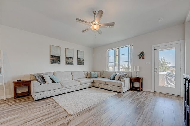 8526 Treetop Heights Drive, Baytown, TX 77523