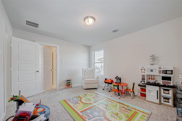 8526 Treetop Heights Drive, Baytown, TX 77523