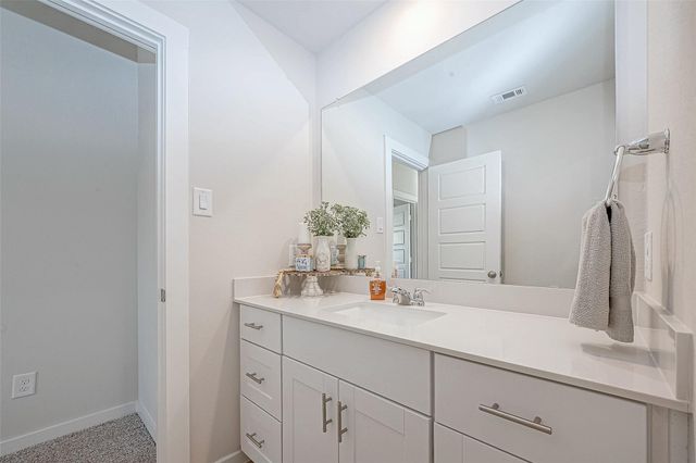8526 Treetop Heights Drive, Baytown, TX 77523