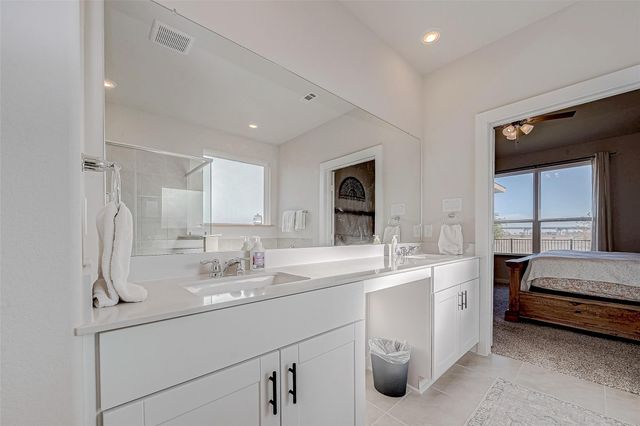 8526 Treetop Heights Drive, Baytown, TX 77523