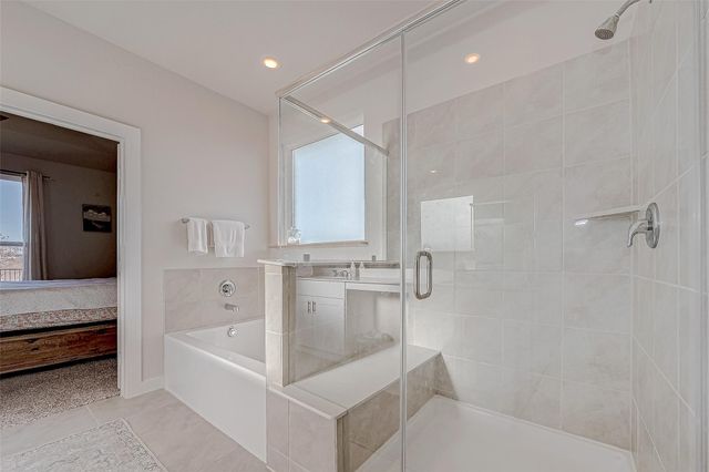 8526 Treetop Heights Drive, Baytown, TX 77523