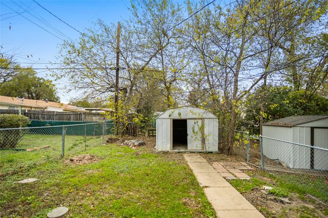 8136 Carlos Street B, White Settlement, TX 76108