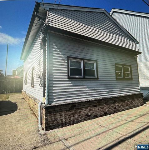 298 Main Avenue 5, Wallington, NJ 07057