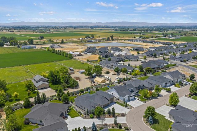 7707 E Damon Ln, Nampa, ID 83687