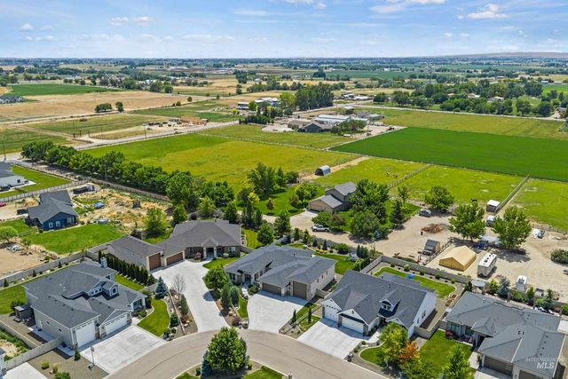 7707 E Damon Ln, Nampa, ID 83687