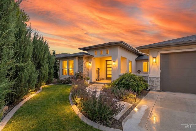 7707 E Damon Ln, Nampa, ID 83687