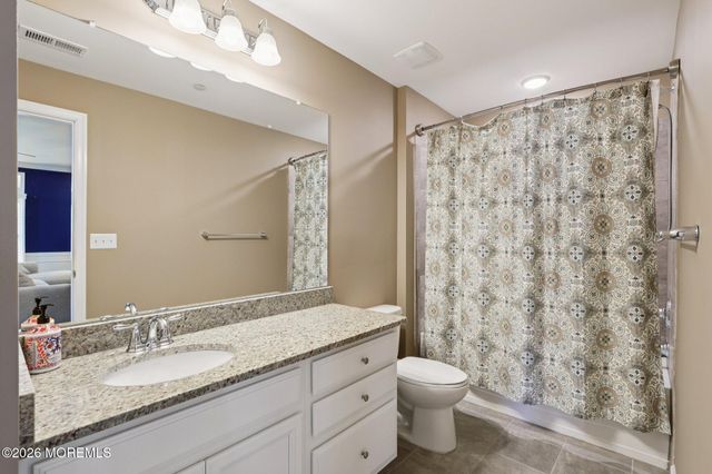 13 Halfmoon Court 1106, Highlands, NJ 07732