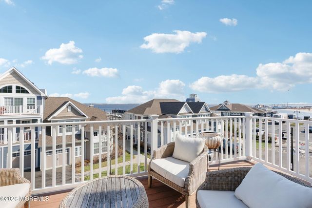 13 Halfmoon Court 1106, Highlands, NJ 07732