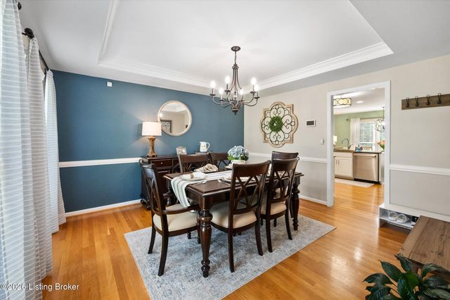 7804 Amber Glen Ct, Louisville, KY 40220