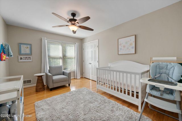 7804 Amber Glen Ct, Louisville, KY 40220
