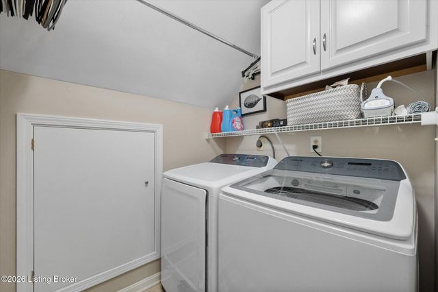 7804 Amber Glen Ct, Louisville, KY 40220