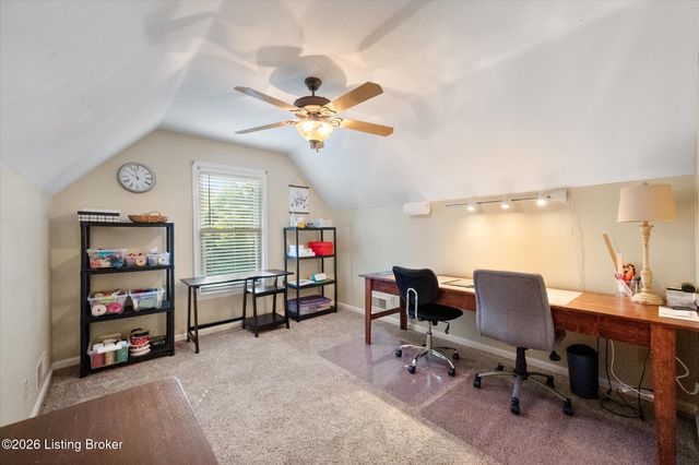 7804 Amber Glen Ct, Louisville, KY 40220