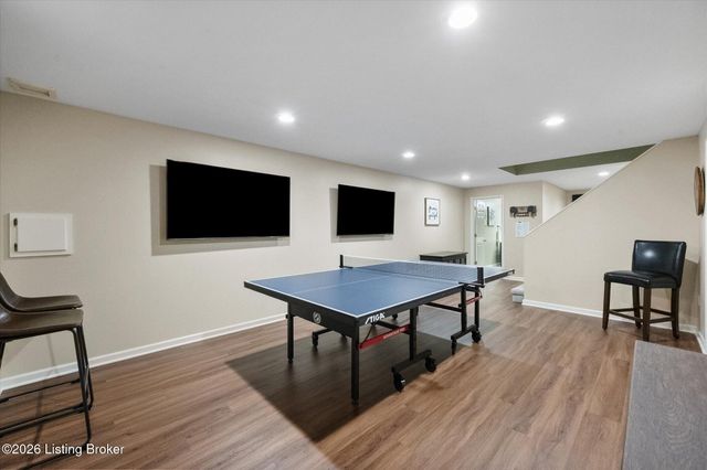 7804 Amber Glen Ct, Louisville, KY 40220