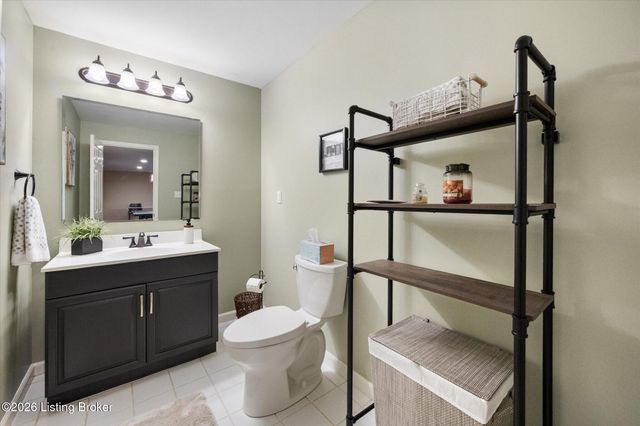 7804 Amber Glen Ct, Louisville, KY 40220