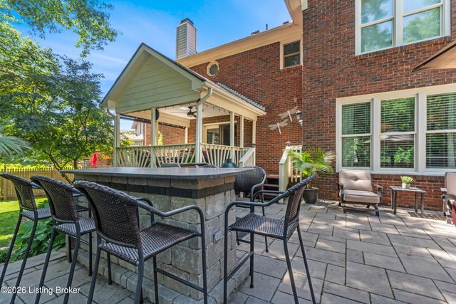 7804 Amber Glen Ct, Louisville, KY 40220