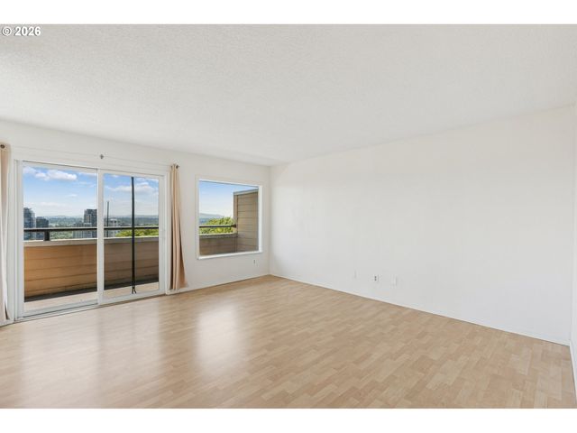 3701 Sw CONDOR Ave V2, Portland, OR 97239