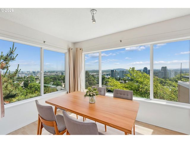 3701 Sw CONDOR Ave V2, Portland, OR 97239
