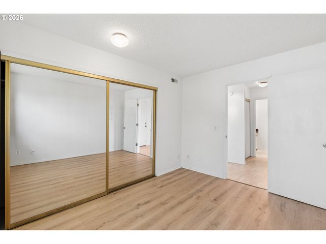 3701 Sw CONDOR Ave V2, Portland, OR 97239