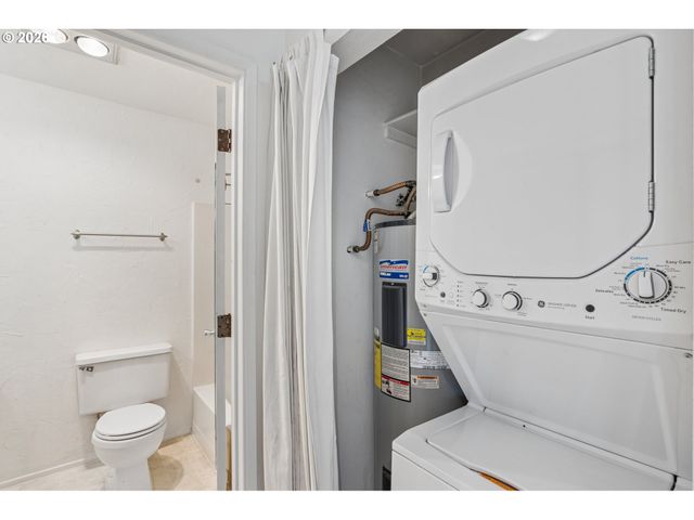 3701 Sw CONDOR Ave V2, Portland, OR 97239